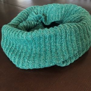 Green & Gold Knitted Fashion Infinity Scarf